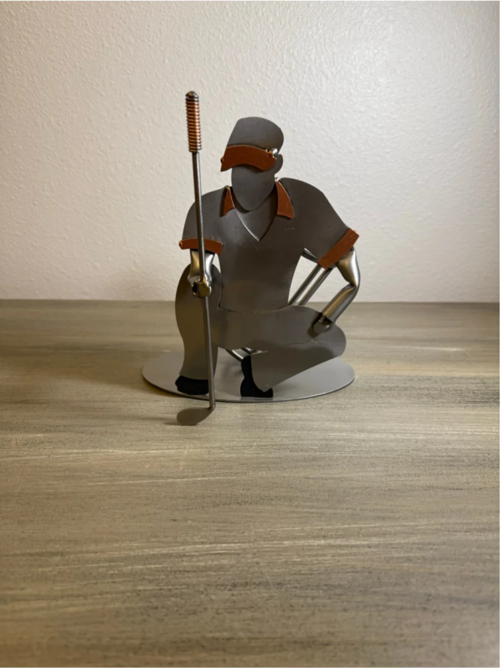 Handcrafted Metal Golfer Wine Bottle Holder Sculpture – Sports Bar Decor Caddy
